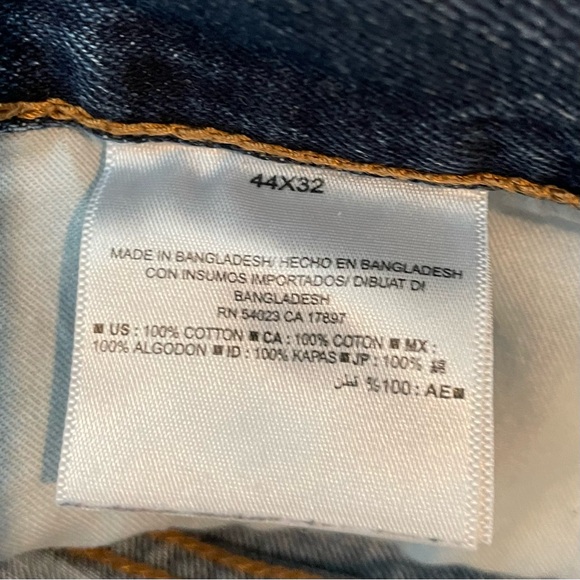 Old Navy Loose Jeans Men's Size 44x32 Denim Pants Leg Edge Unraveling Fraying - Picture 6 of 6